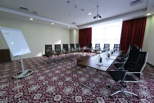 Hotel Ramada Encore Kuwait Downtown