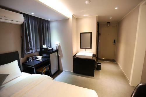 Subway Hotel