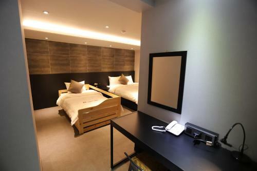 Subway Hotel