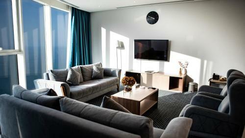 Hotel Levels Tower Apartments