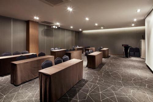 Ramada Encore By Wyndham Gimpo Han River Hotel