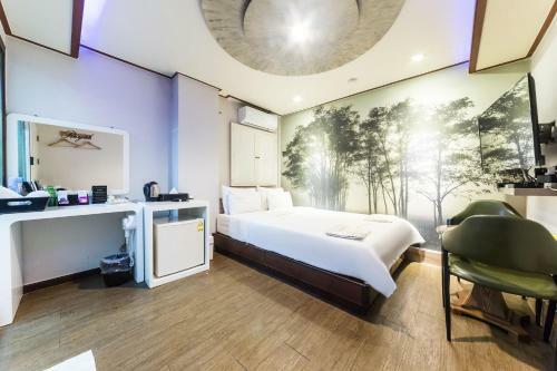 Hotel Pocheon Royal