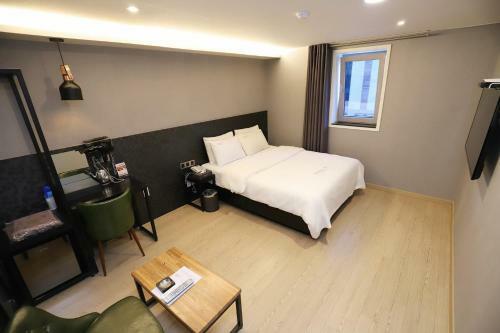 Siheung Unique Hotel 28