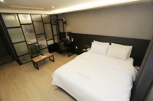 Siheung Unique Hotel 28