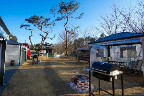 Gapyeong Mona Camping Park Caravan