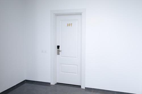 Hotel Magic Suite Salmiya