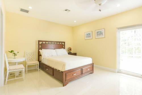 Hostal Addison Lee Cayman Villa