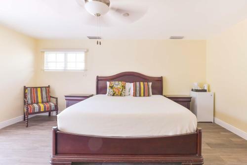 Hostal Addison Lee Cayman Villa