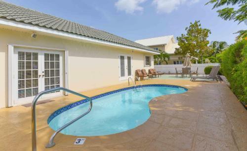 Hostal Addison Lee Cayman Villa