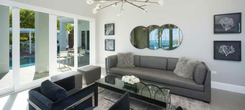Villa Point Of View