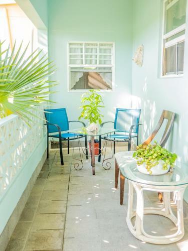 Hostal Iron Shore Guest House
