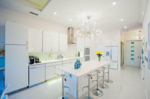 Villa White Cottage
