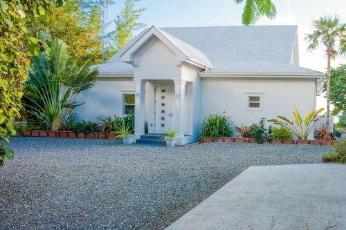 Villa White Cottage