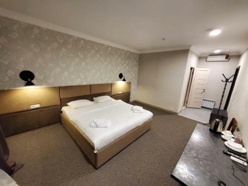 Khan Hotel