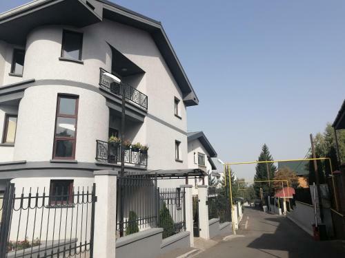 Hotel Irbis Inn