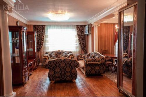 Royal Apartments