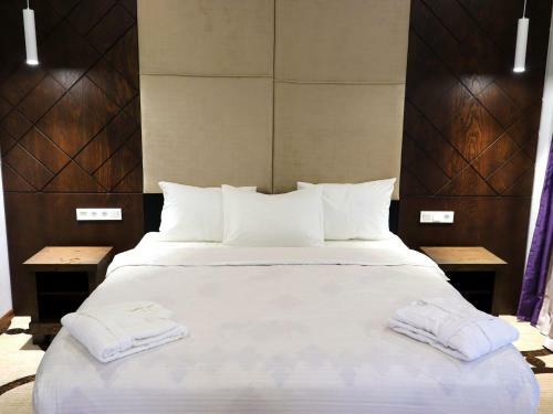 East Palace Hotel