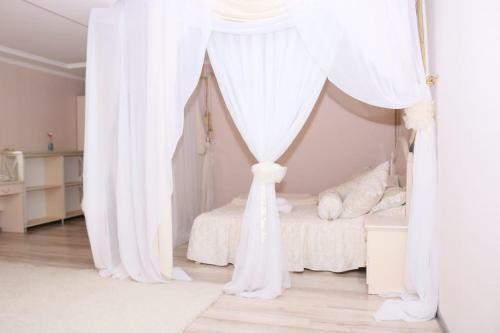 Azat Hotel