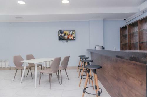 Aral Hotel