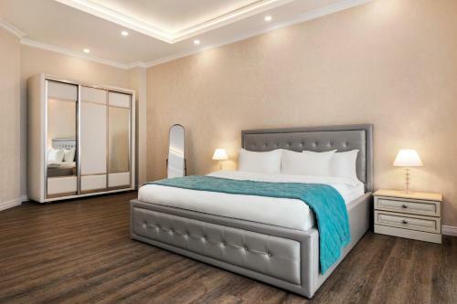 Hotel Ramada By Wyndham Shymkent
