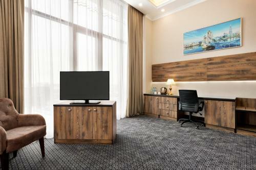 Hotel Ramada By Wyndham Shymkent