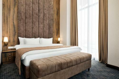 Hotel Ramada By Wyndham Shymkent