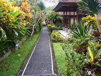 Hostal Jalan Jalan Villas & Spa