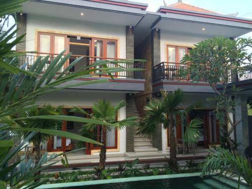 Villa Wates Sari