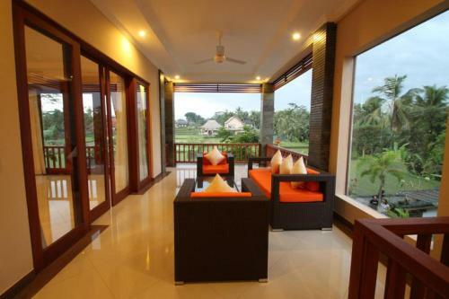 Villa Wates Sari