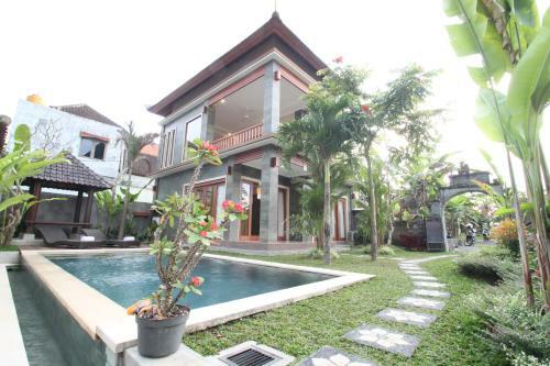 Villa Wates Sari