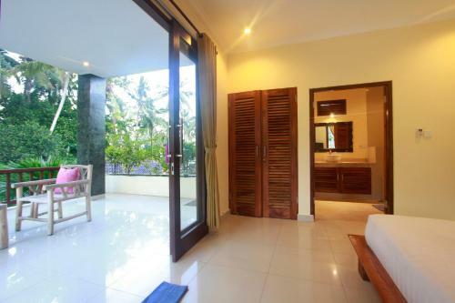 Villa Wates Sari