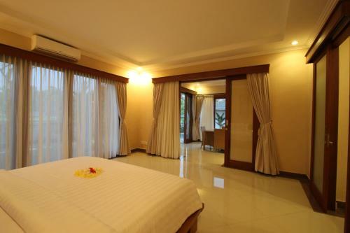 Villa Wates Sari