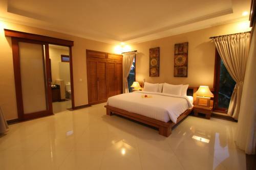 Villa Wates Sari