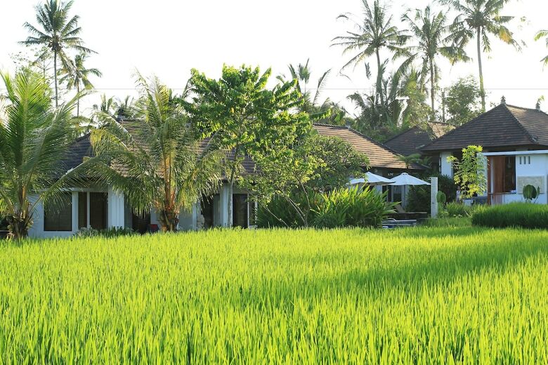 Hostal The Samara Villas & Restaurant
