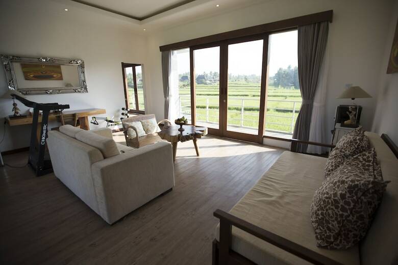 Hostal The Samara Villas & Restaurant