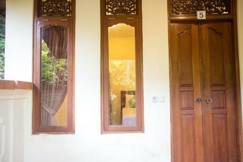 Hostal Gusti Kaler House