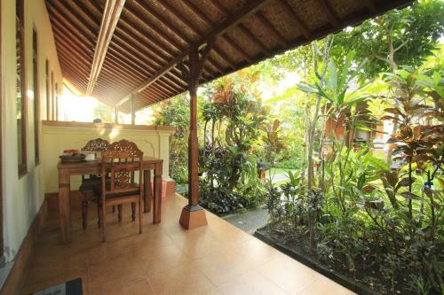 Hostal Gusti Kaler House