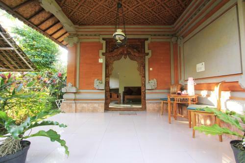 Hostal Gusti Kaler House