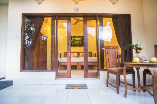 Hostal Gusti Kaler House