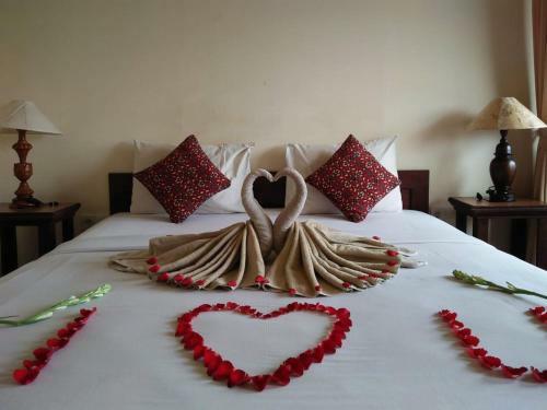 Hostal Nuriani Restaurant And Rooms