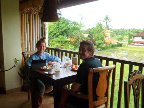 Hostal Nuriani Restaurant And Rooms