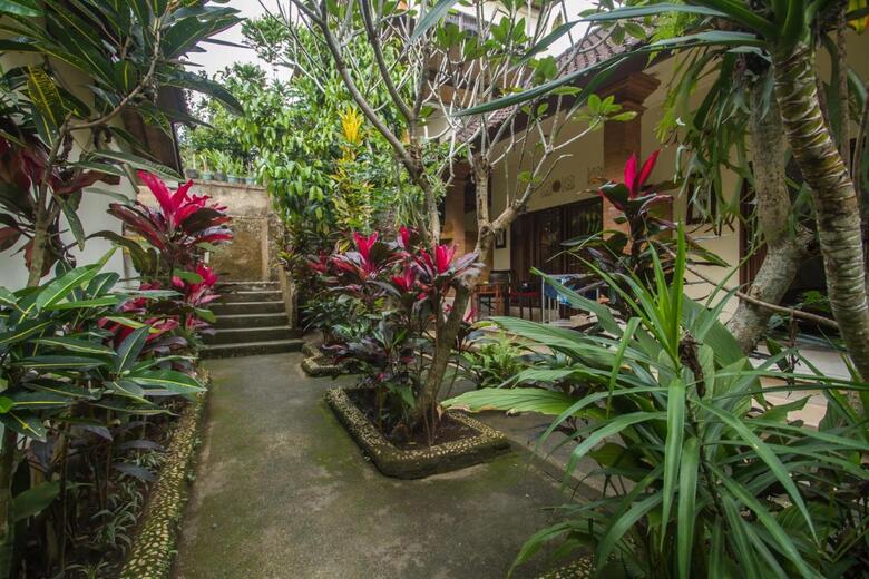 Hostal Omah D'taman