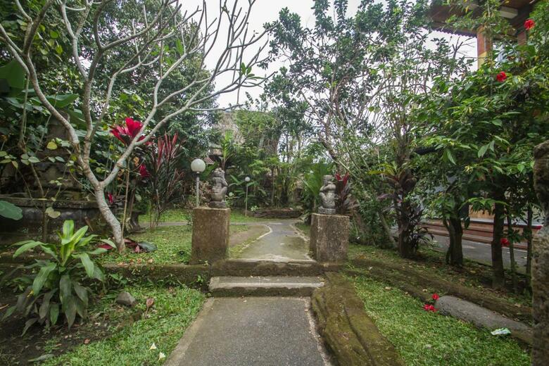 Hostal Omah D'taman