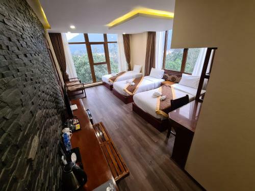 Lisha Grand Hotel