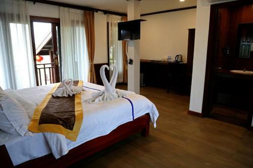 Lisha Grand Hotel