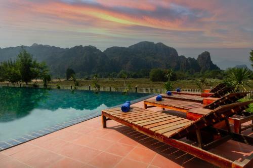 Lisha Grand Hotel