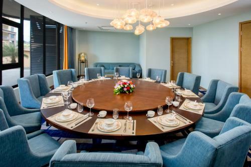 The Qube Hotel & Suite Vientiane