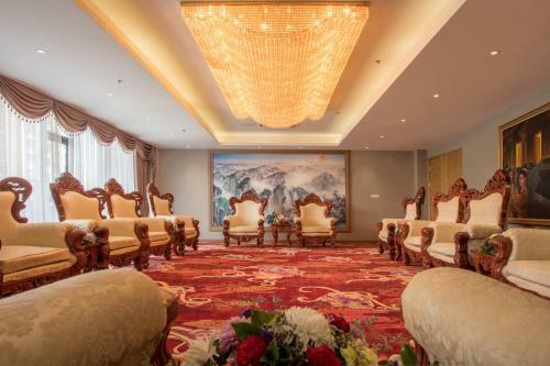 The Qube Hotel & Suite Vientiane