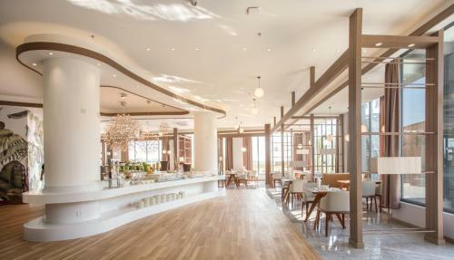 The Qube Hotel & Suite Vientiane