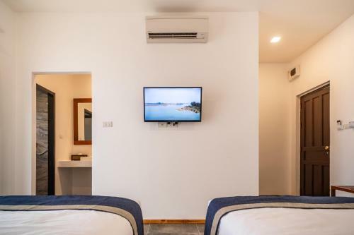 Hotel The Riviera Champasak